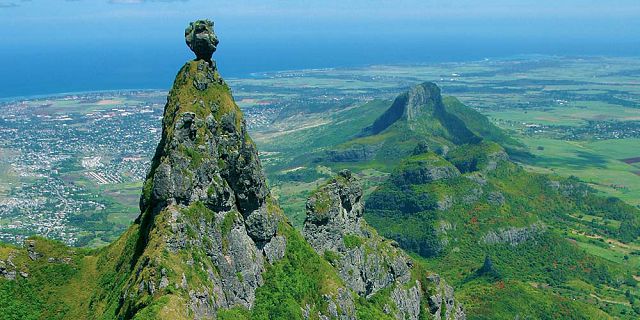 Mauritius mountain peaks helicopter tour (10)